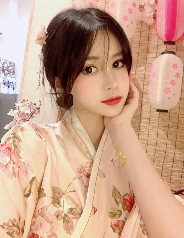 东京外围女大学生